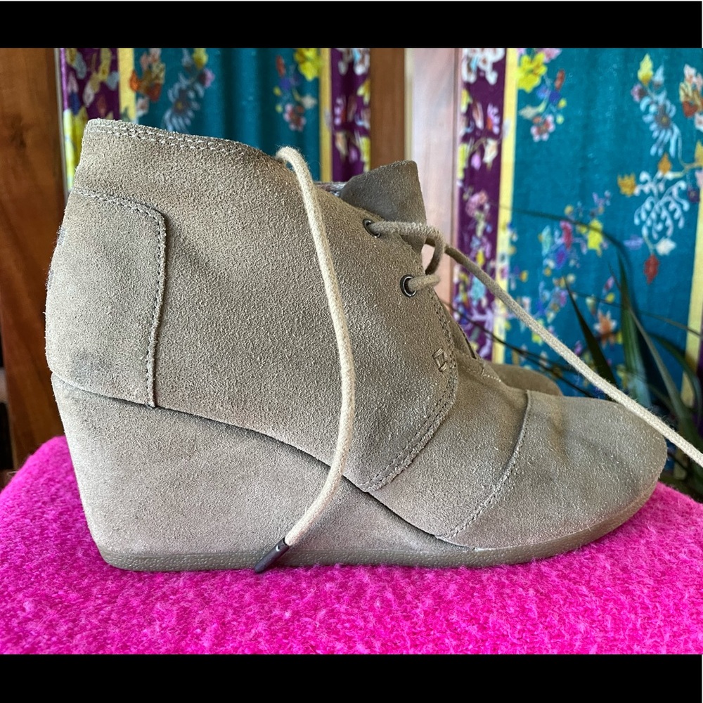 TOMS Wedge Bootie Taupe - Size 7.5